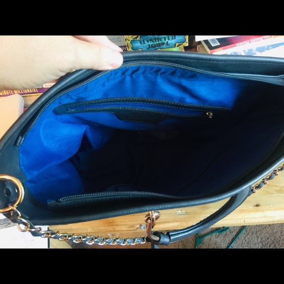 Christian Lacroix Hand Bag ๐ผ - Picture 4 of 5